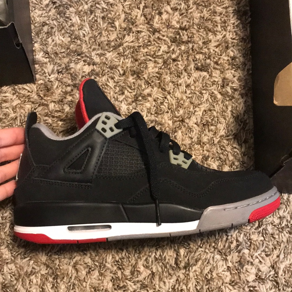 Jordan 4 bred size 6Y- like new!